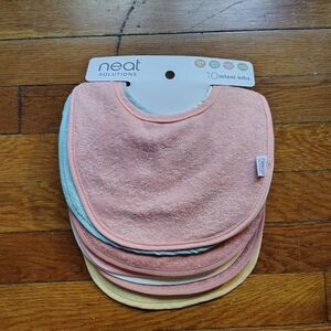 Neat Solutions 10 Baby Bibs New Cotton Polyester Pastel Pink Blue Yellow NWT